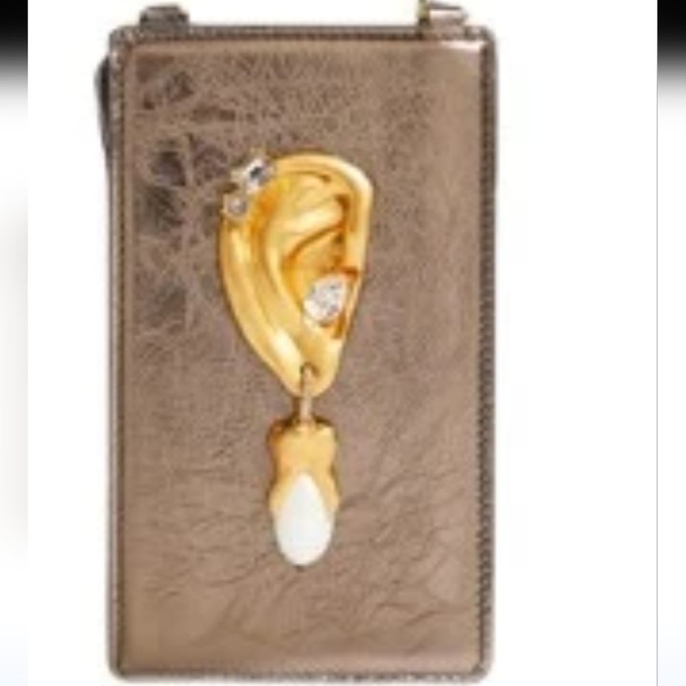 👑.Schiaparelli ckrinckled rose gold leather pierced ear Bag